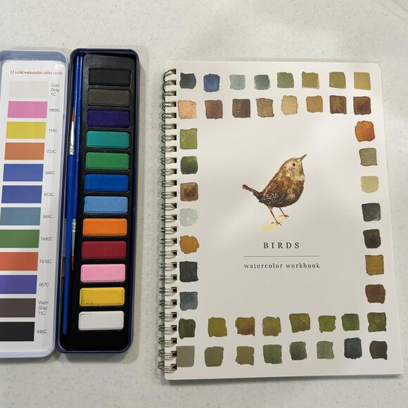 Watercolor Kit with Outlines, 12 Colors Rustproof Box, 3 Brushes & Multi-Theme - Picture 7 of 9